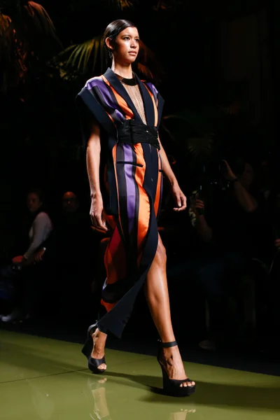 Look 27